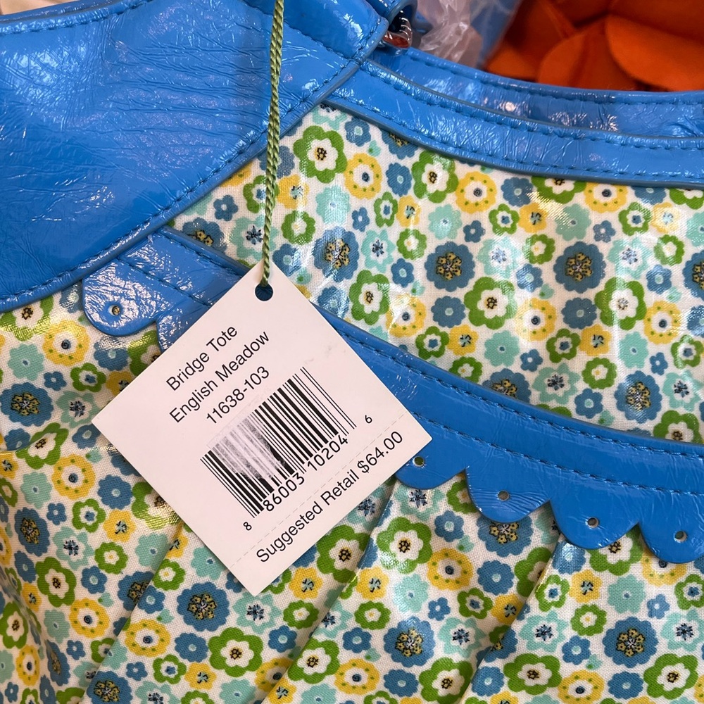 ❣️🆕Vera Bradley English Meadow Bridge Tote❣️ - Picture 11 of 12